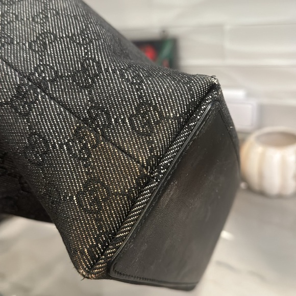 GUCCI DENIM TOTE W LEATHER HANDLES & SILVER HARDWARE-SO CHIC!! - Picture 8 of 11